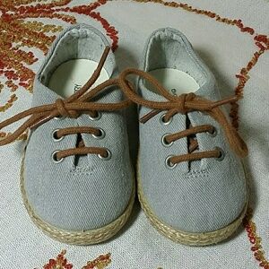 Zara baby canvas shoes 18